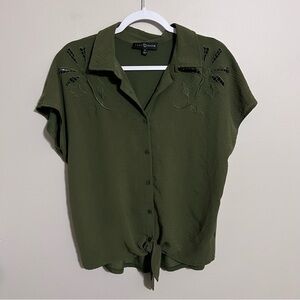 Fred David Olive Green Short Sleeve Button Up Blouse size medium